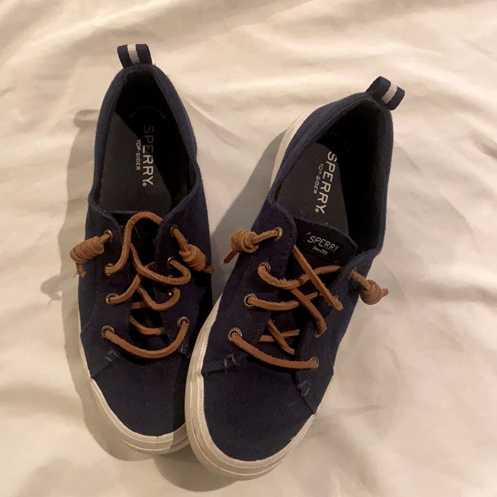 Navy blue Sperrys